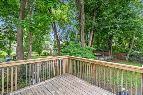 16 Dayton Cres, Bernardsville NJ  07924-2704 exterior