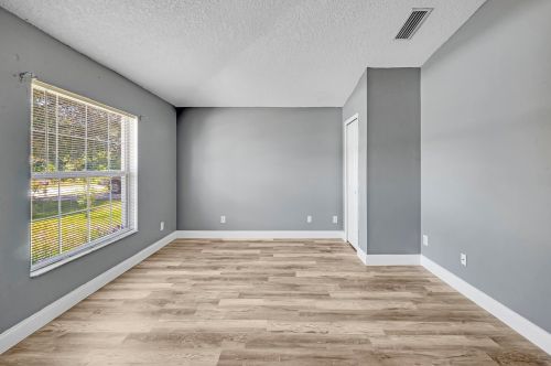 7836 104 Ave, Vero Beach FL 32967-3660 exterior