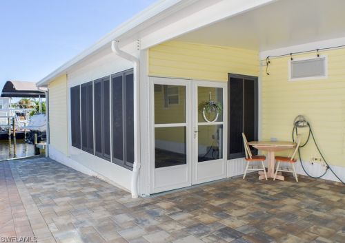 11581 Dogwood Ln, Fort Myers Beach FL  33931-7130 exterior