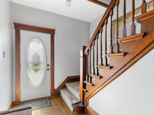 1914 14th St, Manitowoc, WI 54220-6108