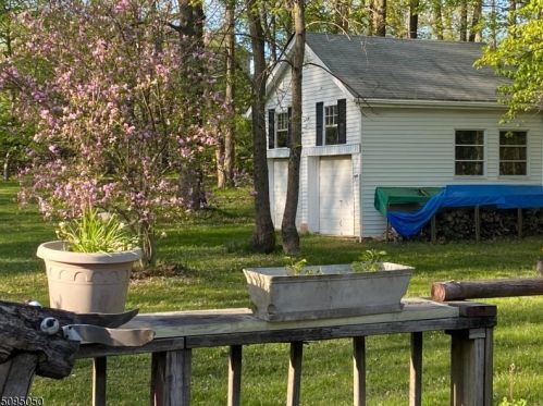 81 Ferguson Rd, Warren NJ  07059-5501 exterior