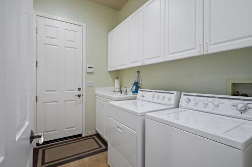 56430 Muirfield Vlg, La Quinta CA  92253-7648 exterior