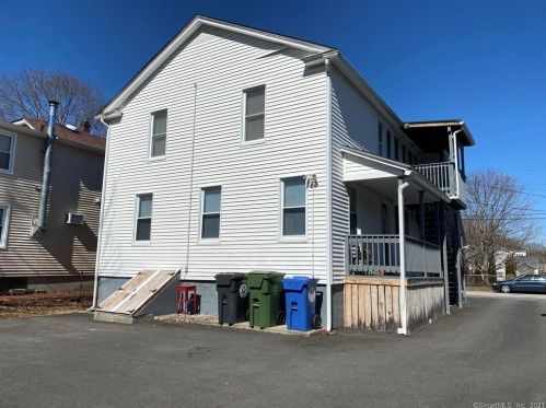39 Talcott Ave, Norwich, CT 06351-1840