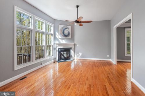 13101 Taverner Loop, Woodbridge VA  22192-5333 exterior