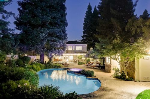 3098 Deer Meadow Dr, Danville, CA 94506-2135