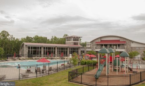 14757 Potomac Branch Dr, Woodbridge VA  22191-4030 exterior