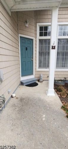 6 Spring Hollow Rd, Wantage, NJ 07461-3067