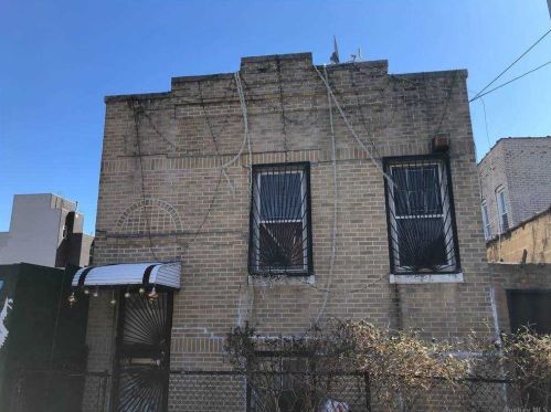 30-21 12th St, Long Island City, NY 11102-3726
