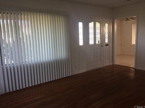 5766 Lincoln Ave, South Gate, CA 90280-8055