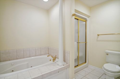 1601 Appleridge Ct, Gibsonia PA  15044-6183 exterior