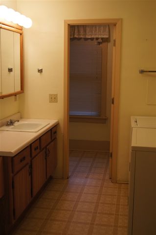 26 3rd Ave, Ludlow, IA 52172-1320