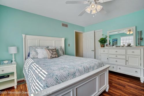 3071 Governors Xing, Belmar NJ 07719-4543 exterior