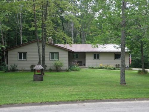 655 Pepper Ln, Corry PA  16407-9032 exterior