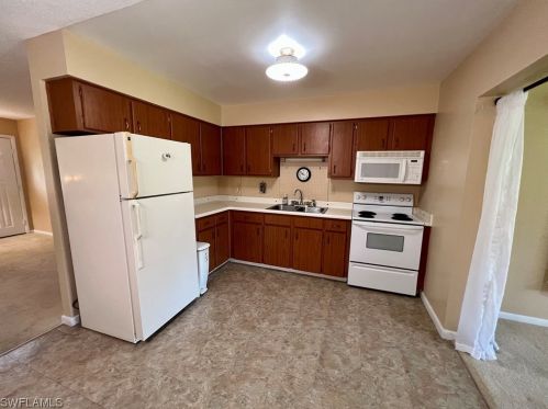 804 Palm Blvd, Lehigh Acres FL 33936-7117 exterior