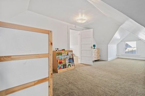 15 Hawthorne Ave, Pittsburgh PA 15229-2044 exterior