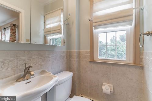 420 Ivy Ln, Glen Mills PA  19342-1323 exterior