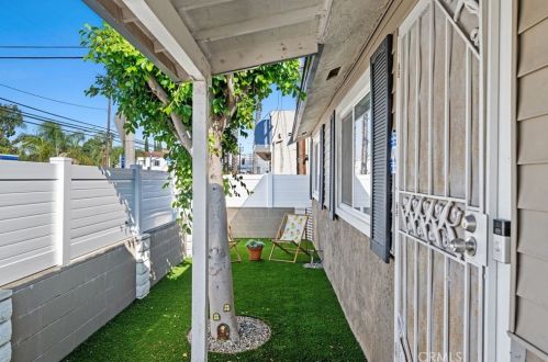 3330 10th St, Long Beach CA  90804-5010 exterior