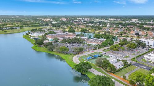 199 Seville I, Delray Beach FL  33446-2145 exterior
