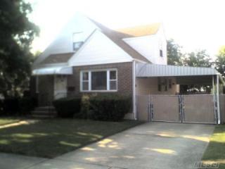 16641 20th Ave, Long Island City, NY 11357