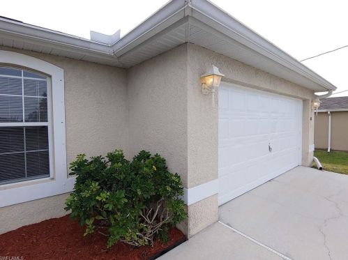 101 18 Ave, Cape Coral FL  33990-1840 exterior