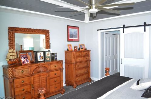 8563 Juneau Ct, Saint James City FL  33956-0032 exterior