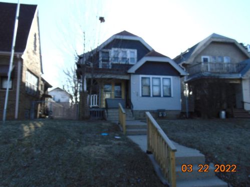 4170 21st St, Milwaukee WI  53209-6759 exterior