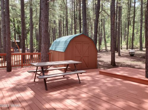 123 Sky Hi Dr, Pinetop AZ  85935-8802 exterior