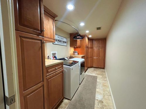 3 Cedar St, Daytona Beach FL  32127-6416 exterior
