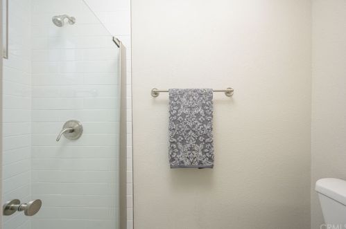 11104 Carmenita Rd, Whittier CA 90605-4130 exterior