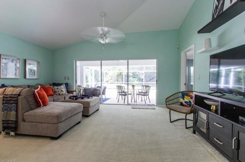 3617 Corinthian Way, Naples, FL 34105-5619