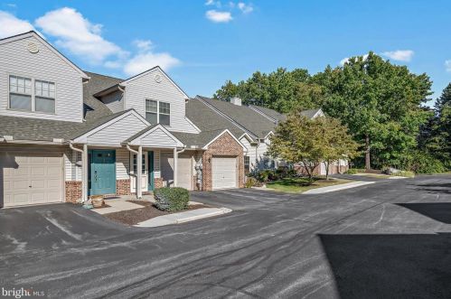 5206 Cobblestone Dr, Navy Sup Dpt, PA 17055-4488