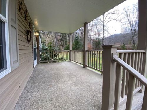 619 Flanigan Rd, Listonburg PA  15424-1939 exterior