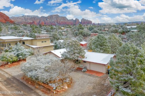 120 Grasshopper Ln, Sedona AZ  86336-3360 exterior