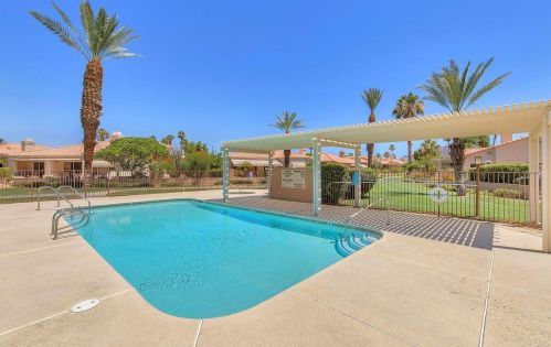 48221 Calle Florista, La Quinta CA  92253-2251 exterior