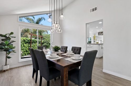 22112 Comanche Rd, El Toro CA  92630-3510 exterior