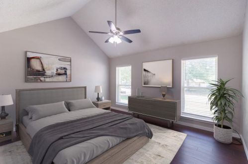 707 Creekside Dr, Euless, TX 76040-5559
