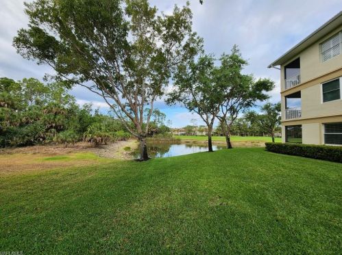 3935 Loblolly Bay Dr, Naples FL  34114-2590 exterior