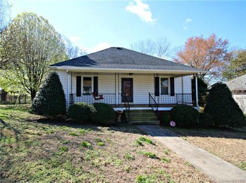 515 7th St, Kannapolis, NC 28081-2105