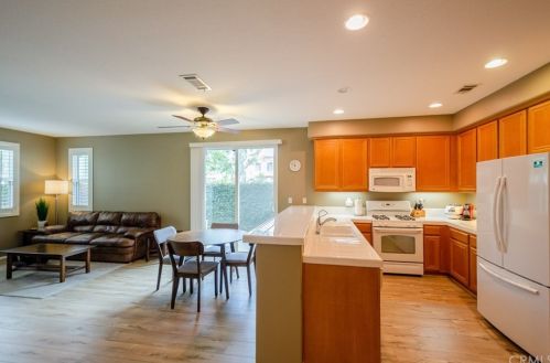 7040 Piedmont St, Chino CA  91710-6962 exterior