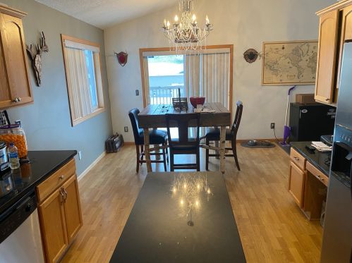 1404 130th Ave, New Johannesburg, WI 54017-6609