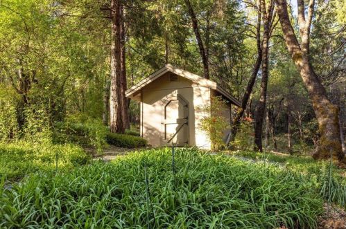 13407 Thoroughbred Loop, Grass Valley CA  95949-7691 exterior