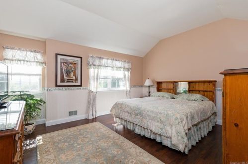 118 Gabriels Path, Poughquag NY  12570-5147 exterior
