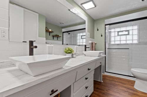 730 53rd St, Milwaukee WI  53208-3019 exterior