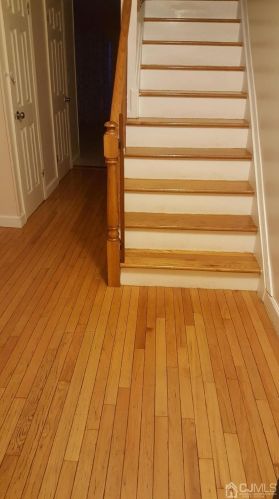 105 Buttonwood Dr, East Brunswick NJ  08816-4404 exterior
