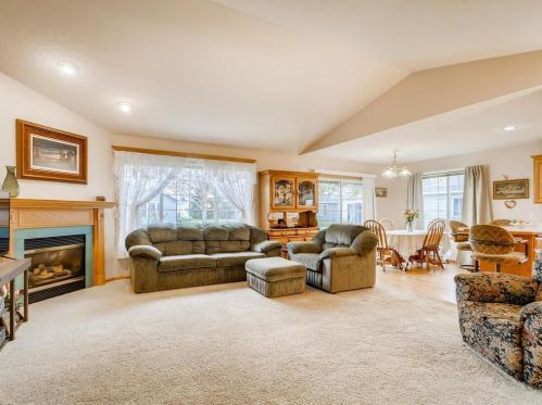84 Willow Creek Dr, Saint Cloud, MN 56387-1634