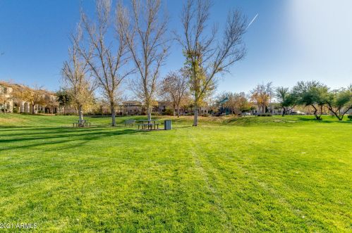 4231 Sundance Ave, Gilbert AZ 85297-6623 exterior