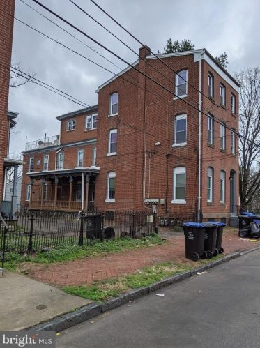 30 Jacoby St, Norristown, PA 19401-3985