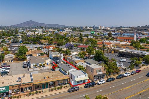 8816 La Mesa Blvd, La Mesa CA 91942-5406 exterior