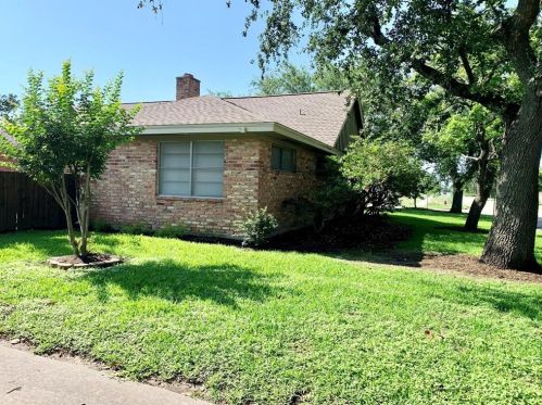 1901 19th Ave, Texas City, TX 77590-5205