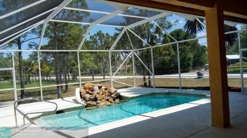 6910 Royal Palm Beach Blvd, West Palm Beach FL  33412-1860 exterior